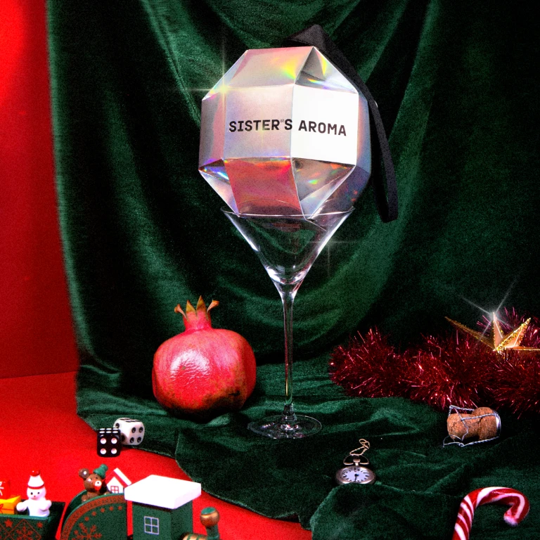 Коробка-куля голографічна 18х18х20