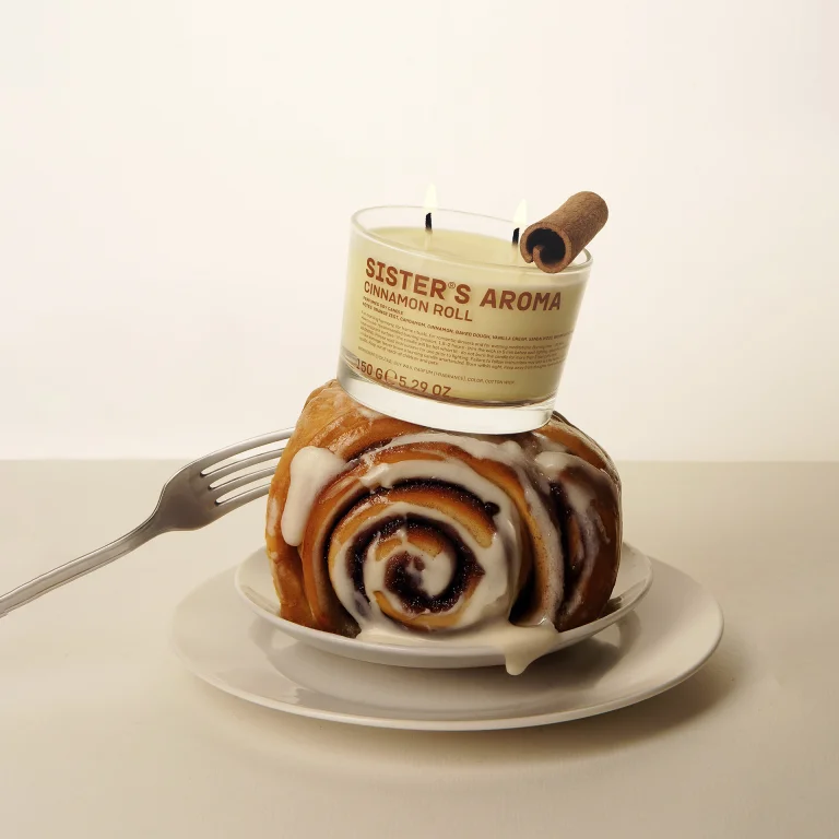 Ароматическая свечка CINNAMON ROLL
